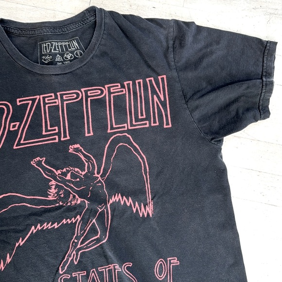 Vintage Unisex Led Zeppelin T-Shirt black with red print size US M - Picture 3 of 6